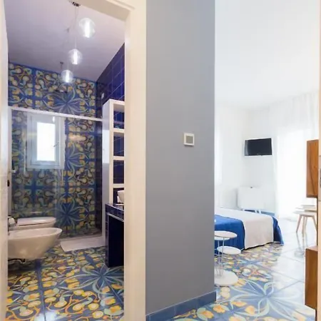 Le Bateau Bleu (adults Only)